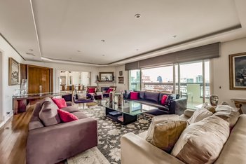 apartment em Rua Inajaroba, Vila Nova Conceição - São Paulo - SP