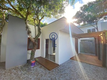 house em Rua Ernesto Meyer Filho, Lagoa da Conceição - Florianópolis - SC