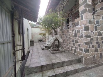 house em Rua Alzira Valdetaro, Sampaio - Rio de Janeiro - RJ