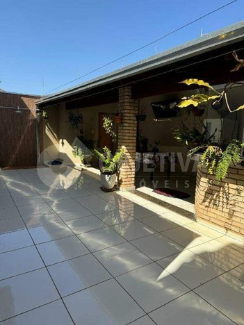 house em Rua Jerci Rodrigues Braga, Santa Rosa - Uberlândia - MG