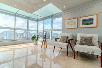 apartment em Rua Doutor Vale, Moinhos de Vento - Porto Alegre - RS