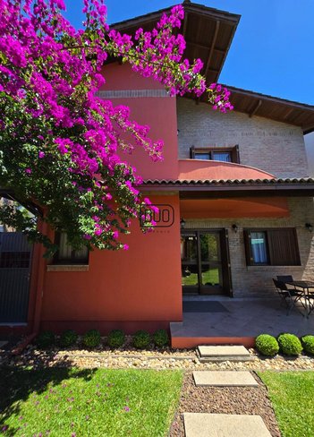house em Rua Giácomo Gasparin, Vinhedos - Caxias do Sul - RS