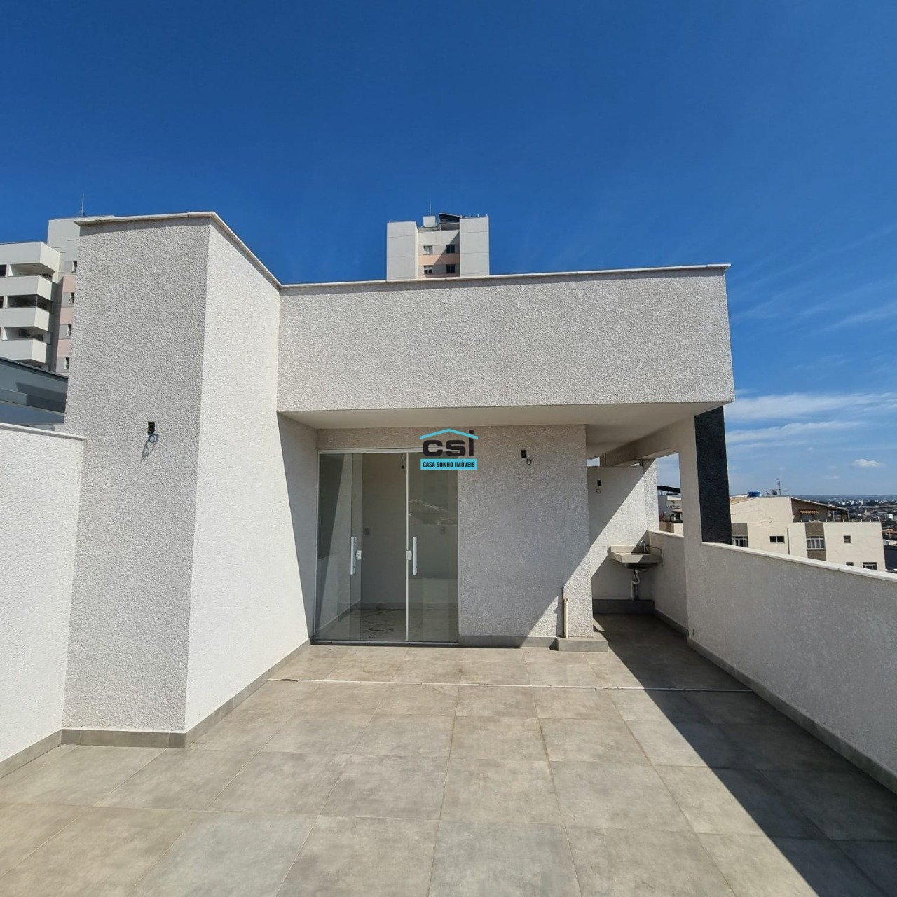 Cobertura com 2 quartos — Heliópolis, Belo Horizonte