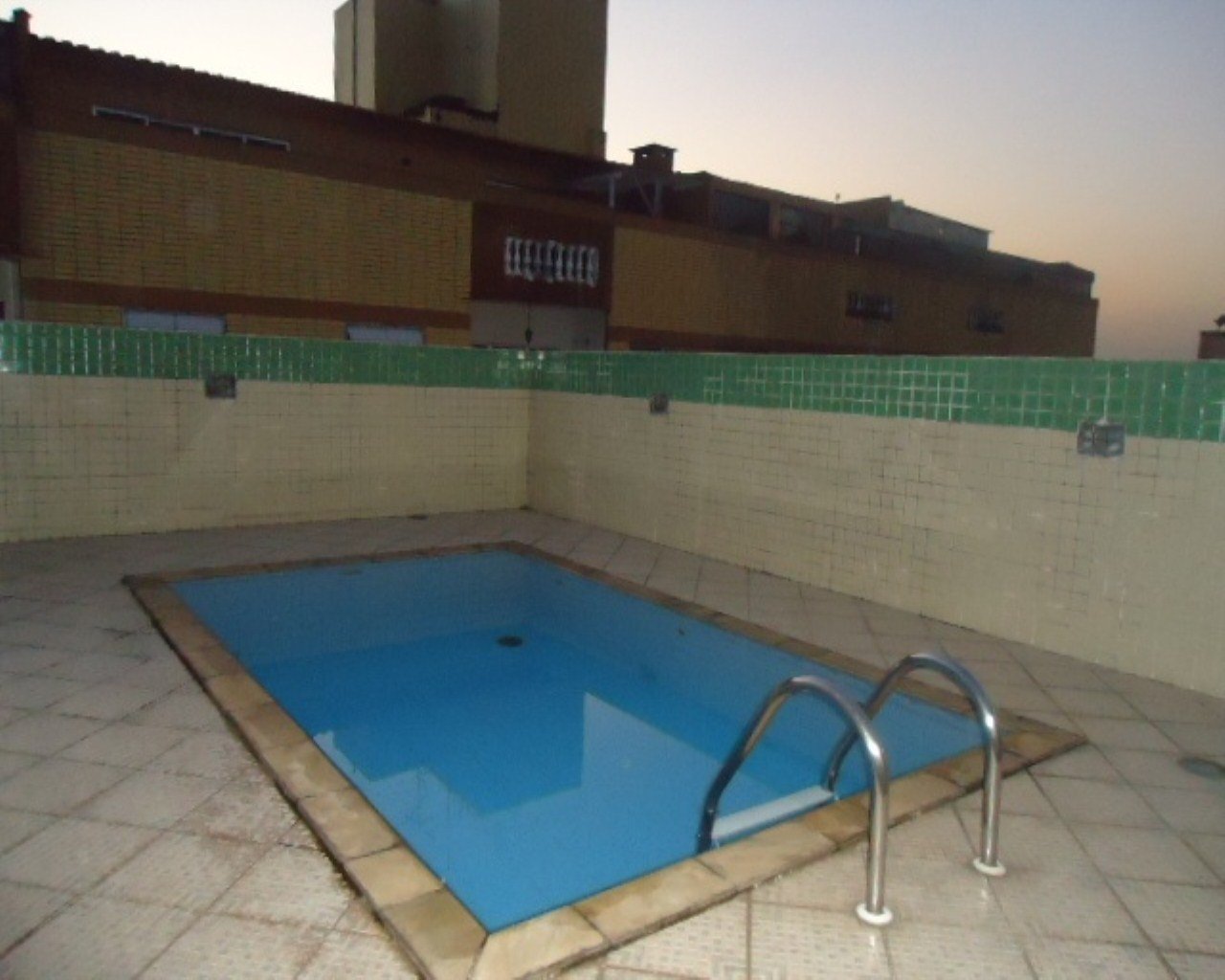 3 | PISCINA DO APT