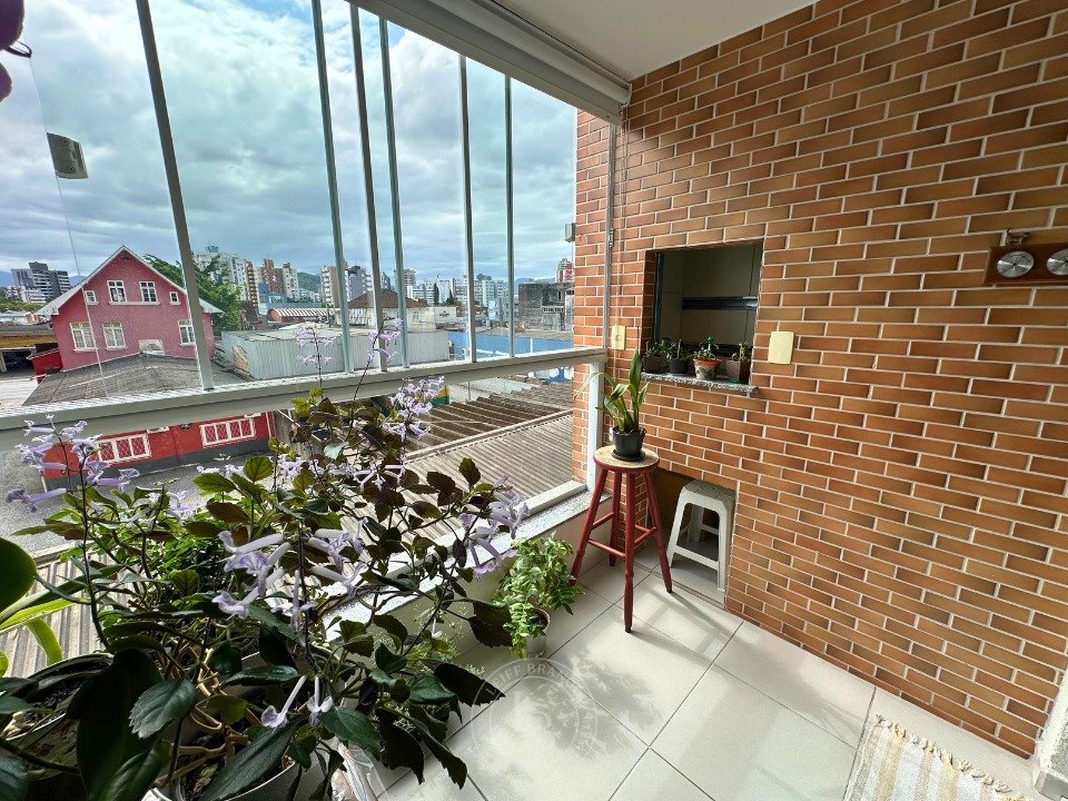 04 Apartamento _ Venda _ Bucarein _ Joinville _ Santa Catarina _ Sacada com Churrasqueira