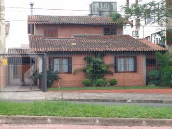 house em Rua Dona Adda Mascarenhas de Moraes, Jardim Itu - Porto Alegre - RS