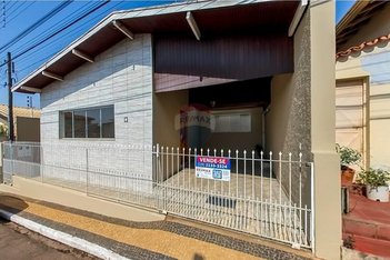 house em Rua Larissa Particular, Centro - Leme - SP