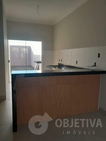 house em Rua Orlando Pinto Guimarães, Laranjeiras - Uberlândia - MG