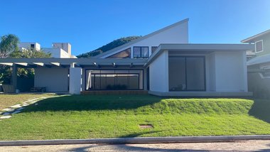 house em Rua Reverendo Gelson dos Santos Castro, Rio Tavares - Florianópolis - SC