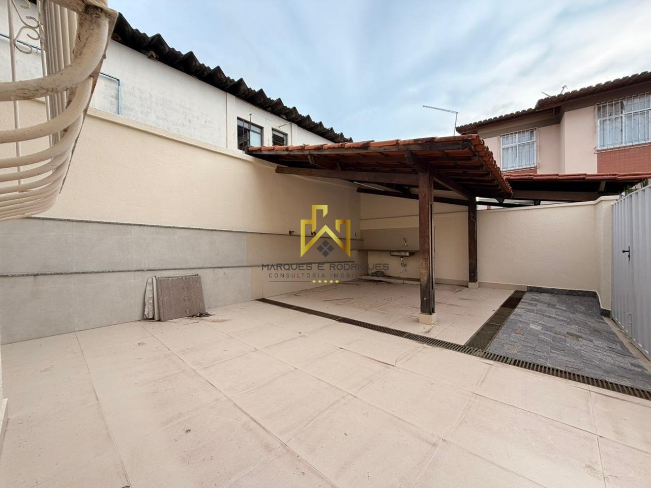 Apartamento com 3 quartos — Santa Branca, Belo Horizonte