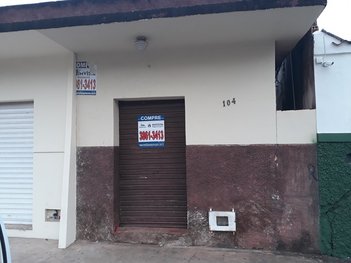 business em Rua Capitão Menezes, Centro - Nepomuceno - MG