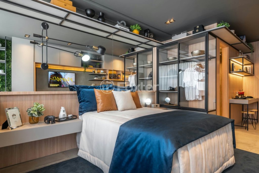 quarto-moderno-com-cama-de-casal-e-closet