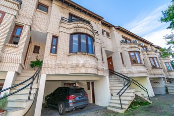 house em Curupaiti, Cristal - Porto Alegre - RS