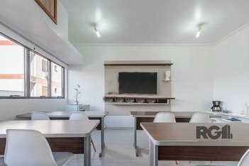 office em Itapeva, Passo da Areia - Porto Alegre - RS