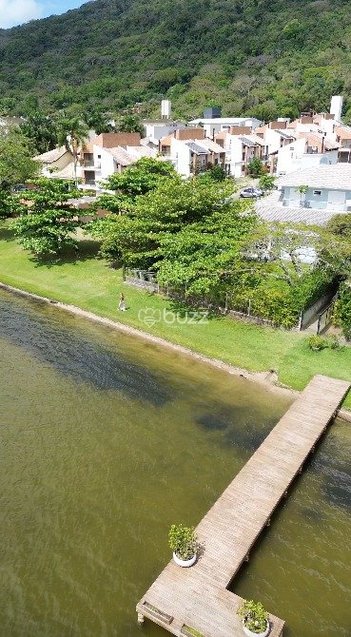 house em Laurindo Januário da Silveira, Lagoa da Conceição - Florianópolis - SC