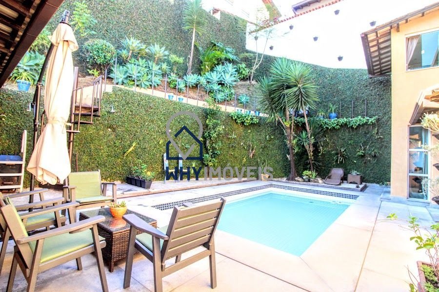 Casa com 4 quartos — Santa Lúcia, Belo Horizonte