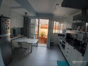 house em Rua Leonel Pereira, Cachoeira do Bom Jesus - Florianópolis - SC