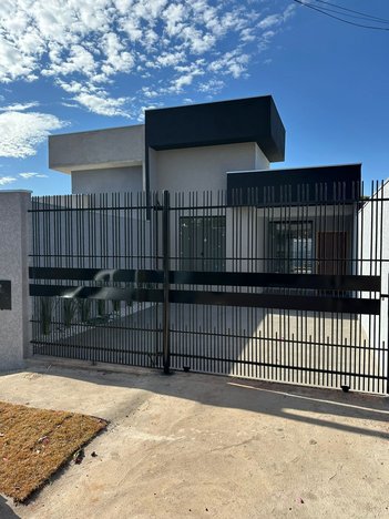 house em Rua Rio Amazonas, Conjunto Residencial Paulino Carlos Filho - Maringá - PR