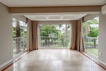 apartment em AOS 2 Bloco C, Área Octogonal - Brasília - DF