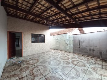 house em Rua Alcides Ferreira, Parque São Domingos - Pindamonhangaba - SP