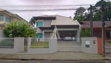 house em Rua dos Bandeirantes, Glória - Joinville - SC