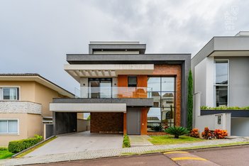 house em Rua Doutor Lubumir Viergbiski, Campo Comprido - Curitiba - PR