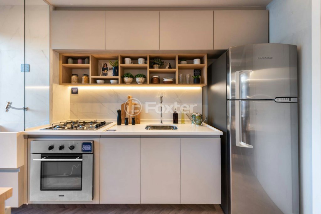 cozinha-moderna-com-ilha-e-eletrodomesticos.jpeg