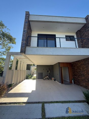 house em Rua da Quaresmeira Roxa, Cachoeira do Bom Jesus - Florianópolis - SC