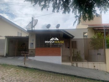 house em Rua Padre José Elias, Centro - Guaxupé - MG