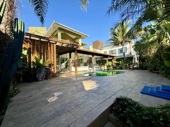 house em Rua dos Cações, Jurerê Internacional - Florianópolis - SC