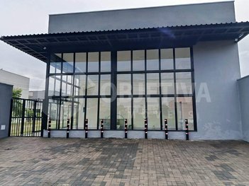 office em Avenida Ubirajara Zacharias, Novo Mundo - Uberlândia - MG