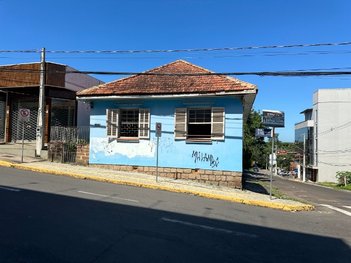 house em Rua Doutor Luiz Bastos do Prado, Centro - Gravataí - RS