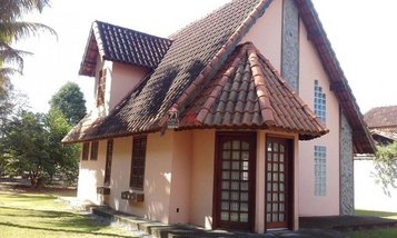 house em Rua dos Jatobás, Nossa Senhora do Perpétuo Socorro - Pindamonhangaba - SP