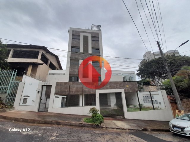 Apartamento com 3 quartos — Planalto, Belo Horizonte