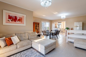 apartment em Rua Maestro Salvador Campanella, Jardim Itu - Porto Alegre - RS