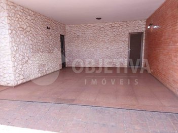 house em Avenida Cipriano Del Favero, Centro - Uberlândia - MG