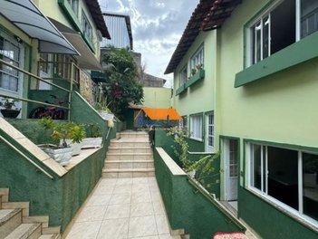 house em Rua Conde de Valadares, Nova Cachoeirinha - Belo Horizonte - MG