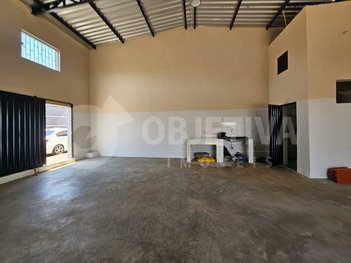 industrial em Rua Cordilheira dos Andes, São Jorge - Uberlândia - MG