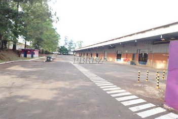industrial em Rua Dalmi de Carvalho Pereira, Estância Dlaville - Londrina - PR