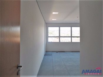 office em Doutor Pompilio Mercadante, Centro - Jacareí - SP