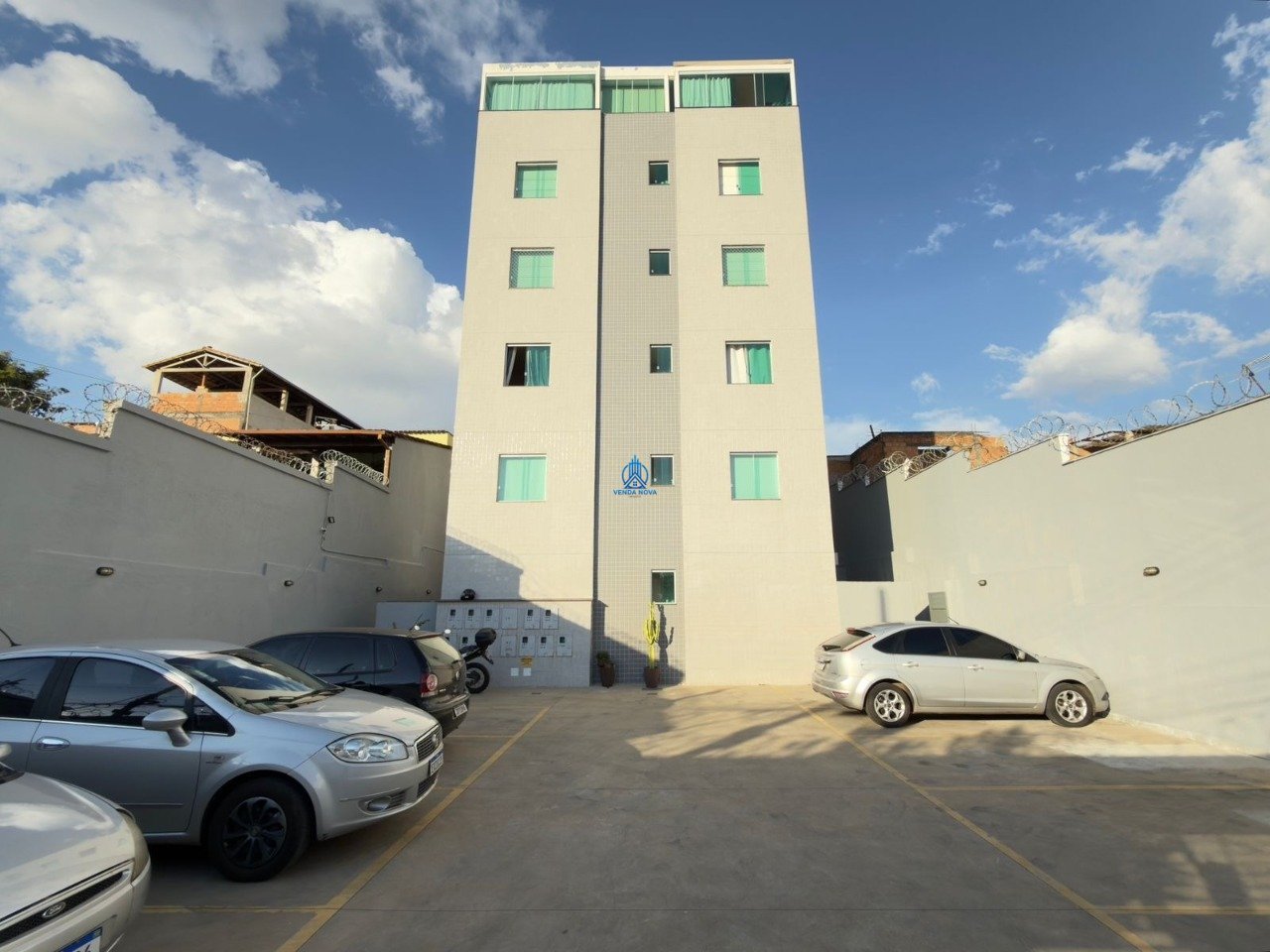 Apartamento com 2 quartos — Santa Mônica, Belo Horizonte
