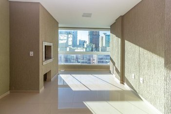 apartment em Rua 236, Meia Praia - Itapema - SC