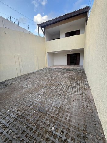 house em Rua Fernando Benevides, Cidade dos Funcionários - Fortaleza - CE