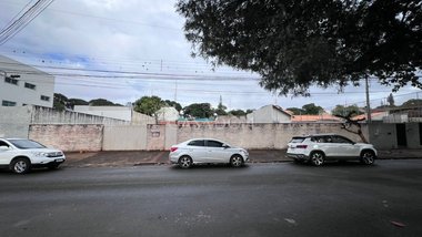 land_lot em Rua Alfredo Pujol, Zona 07 - Maringá - PR