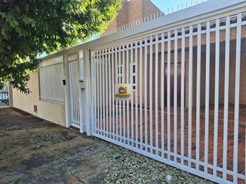 house em Rua São Carlos, Jardim Europa - São José do Rio Preto - SP
