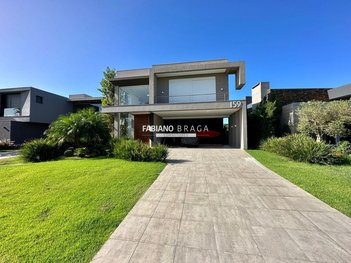 house em Rua Rio Jacuí, Centro - Xangri-Lá - RS
