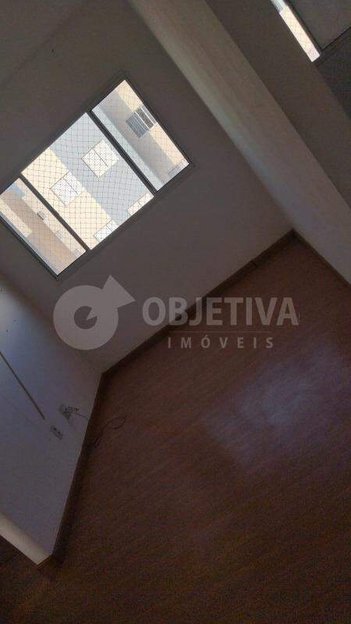 apartment em Alameda José de Oliveira Guimarães, Jardim Holanda - Uberlândia - MG