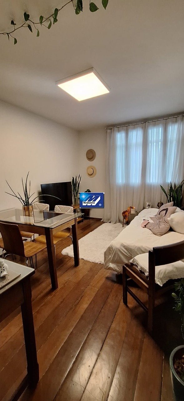 Apartamento com 2 quartos — Sagrada Família, Belo Horizonte