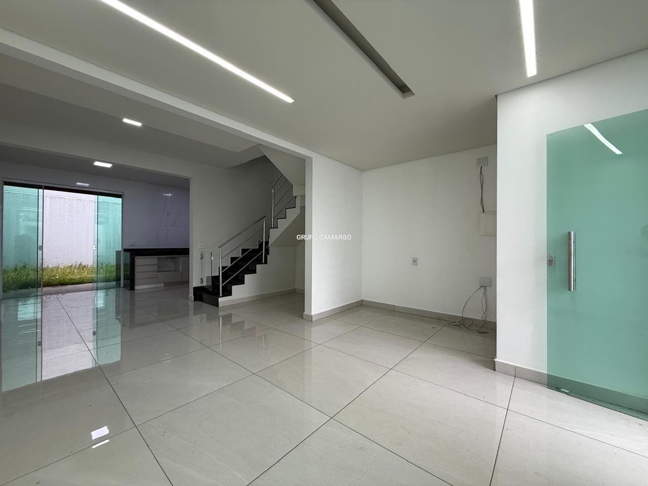 Casa com 3 quartos — Santa Amélia, Belo Horizonte