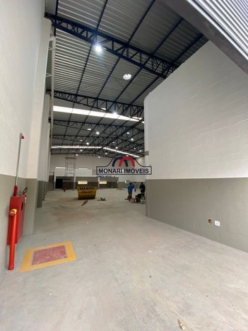 industrial em Rua Málaga, Jardim Bertoni - Americana - SP